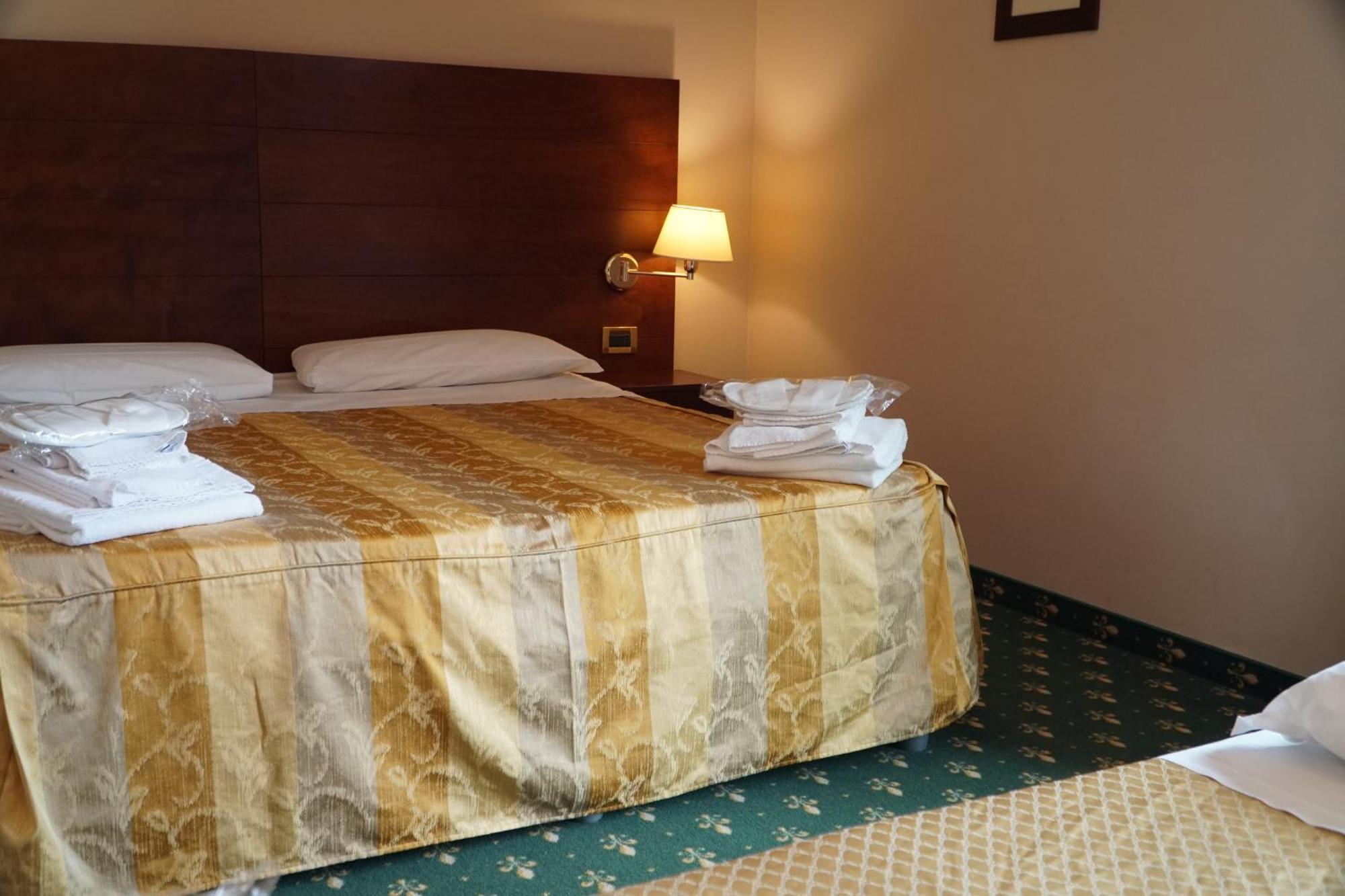 Hotel President Монтекатіні-Терме Екстер'єр фото